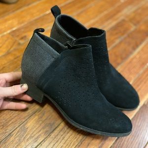 TOMS zip up bootie